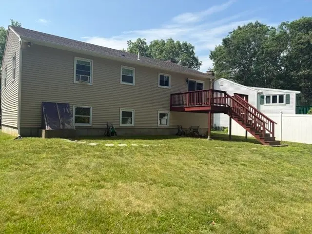 568 Lantern Ln, New Bedford, MA 02740 - #3