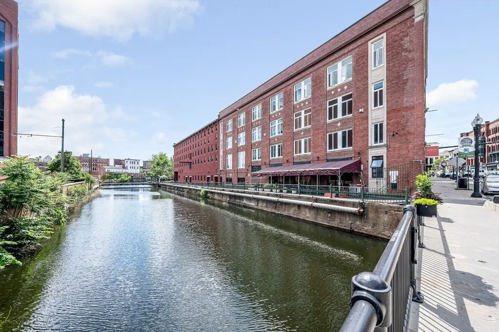15 Kearney Sq #201, Lowell, MA 01852 - #1