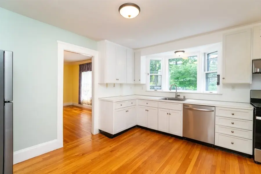 142 Jackson St, Newton, MA 02459 - #3