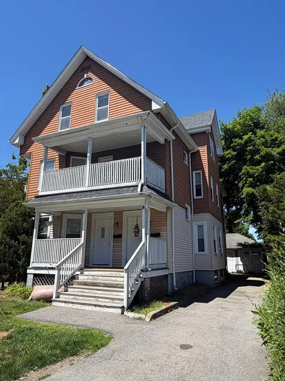 2 Hope St, Attleboro, MA 02703