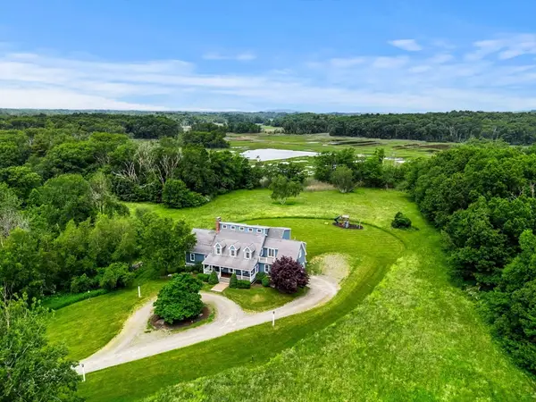 1 Ready Marsh Way, Ipswich, MA 01938