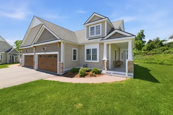 23 Fox Hill Lane #23, Dracut, MA 01826