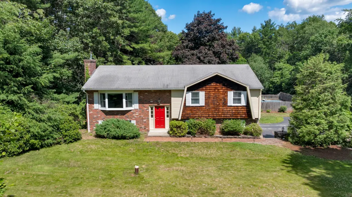 27 Hillside Dr, Sturbridge, MA 01566 - #1
