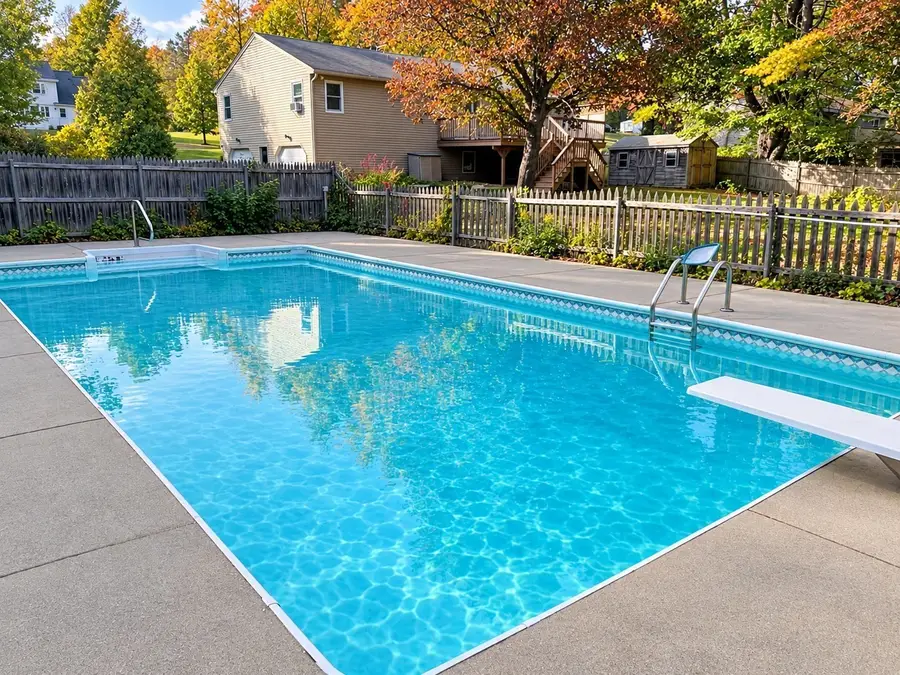 27 Hillside Dr, Sturbridge, MA 01566 - #2