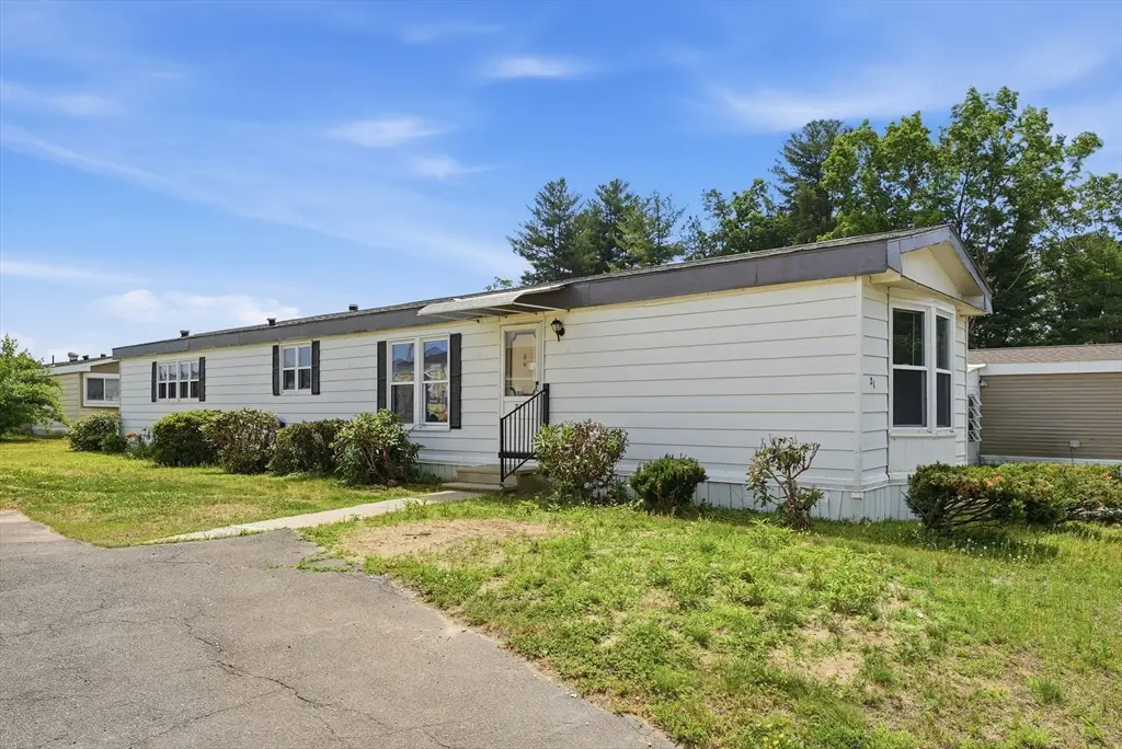 21 Fourth Ave, Westfield, MA 01085 - #1