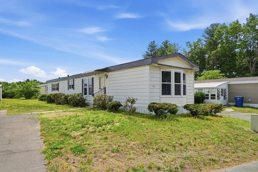 21 Fourth Ave, Westfield, MA 01085 - #2