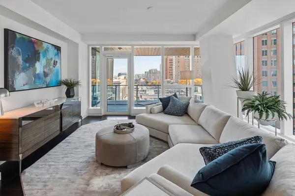 150 Seaport Blvd #12G, Boston, MA 02210