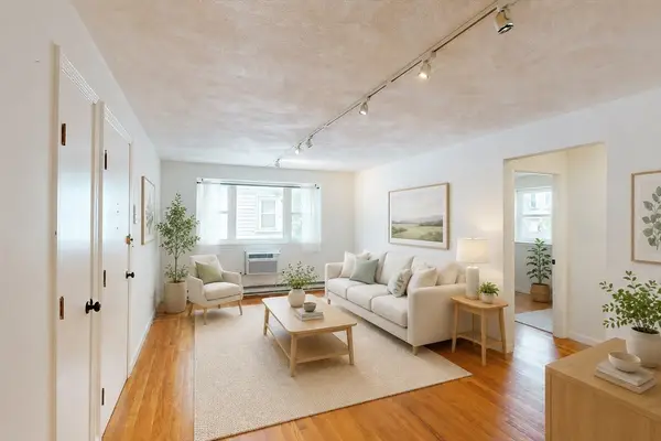 104 Trowbridge St #4, Cambridge, MA 02138
