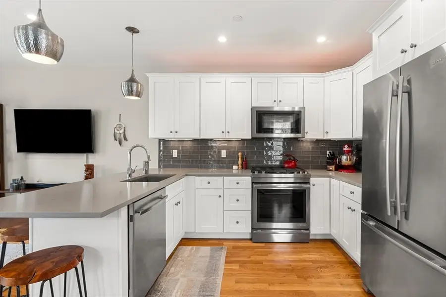 178 Thornton St #1, Boston, MA 02119 - #3