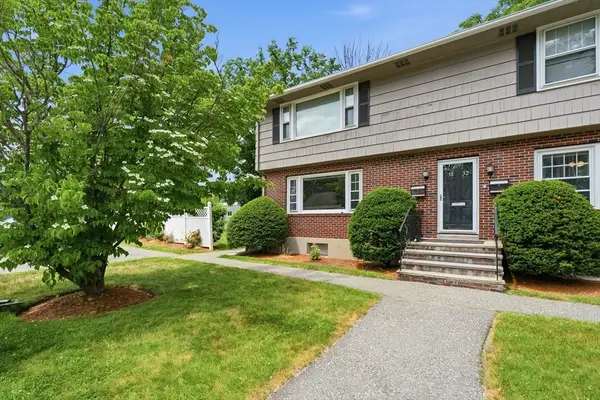 30 Bunkerhill St #30, North Andover, MA 01845