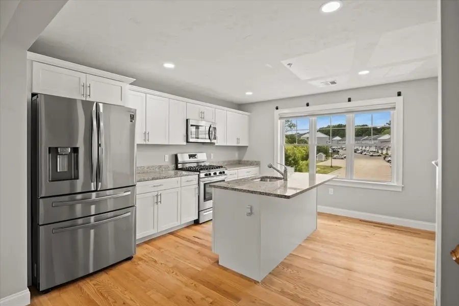 55 Plymouth St #J35, Whitman, MA 02382 - #3