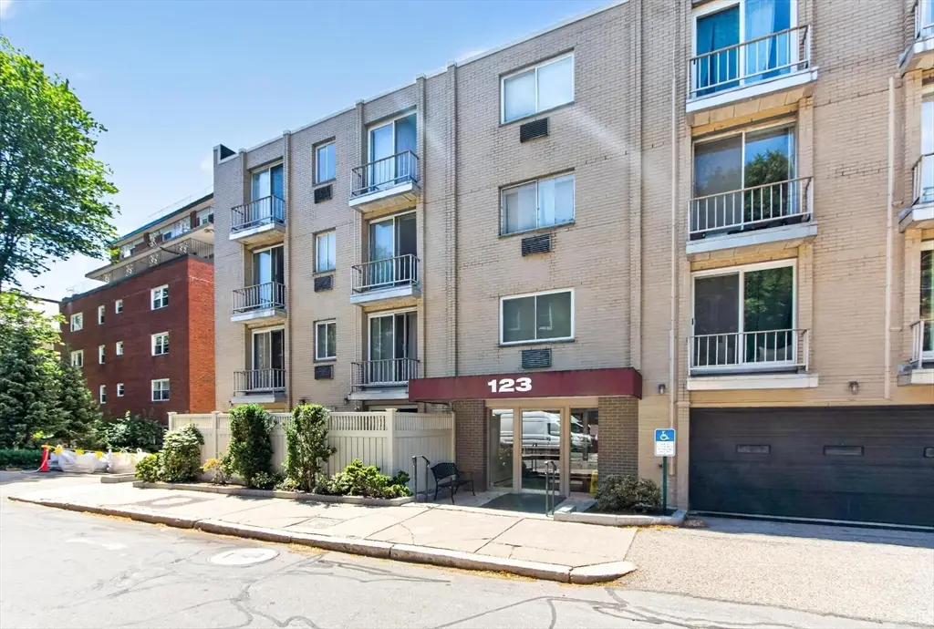 123 Sewall Ave #2K, Brookline, MA 02446 - #1
