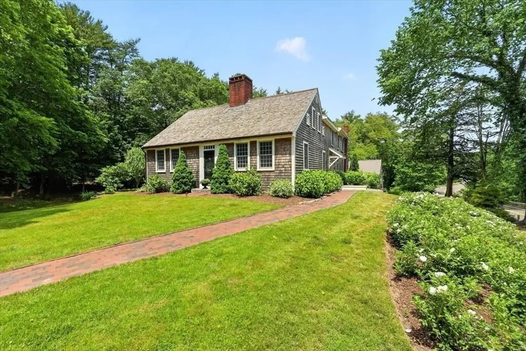 1296 Tremont St, Duxbury, MA 02332 - #1