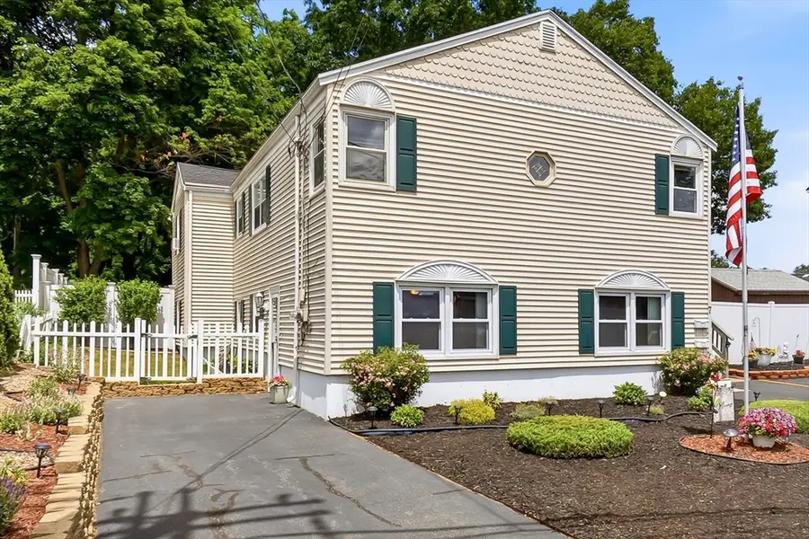 7 Taylor St, Saugus, MA 01906 - #3