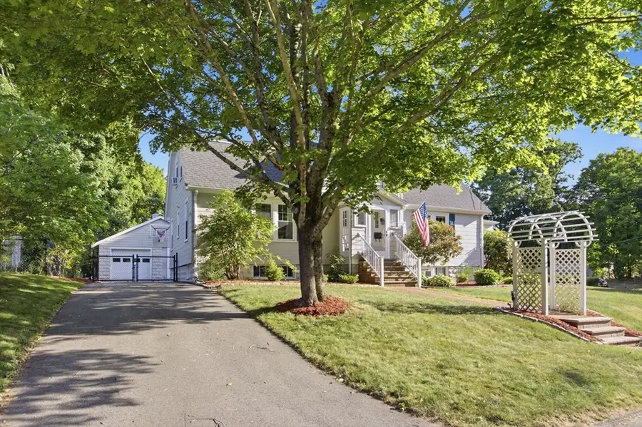 79 Orange Street, Reading, MA 01867 - #3