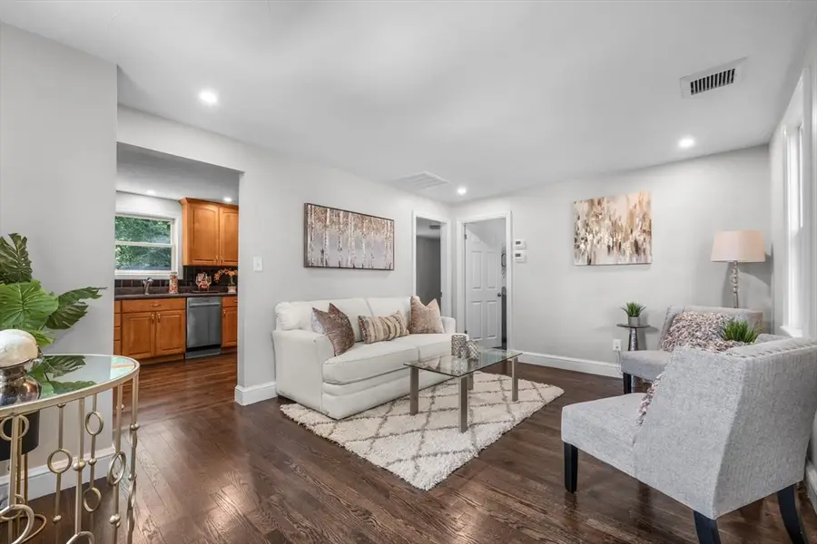 21 Elizabeth Street, Stoughton, MA 02072 - #3