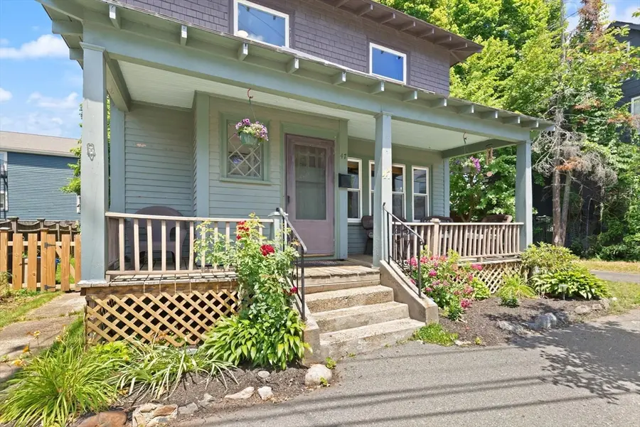 47 Wallis St, Beverly, MA 01915 - #3