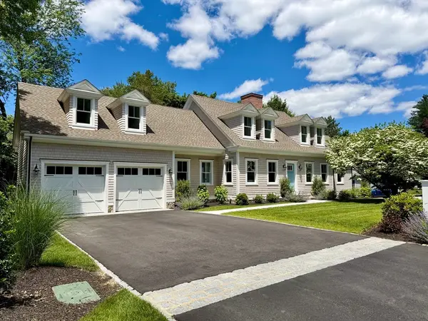 6 Revolutionary Road, Lexington, MA 02421