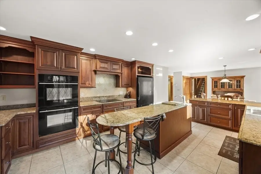 7 Sears Island Dr, Lakeville, MA 02347 - #3