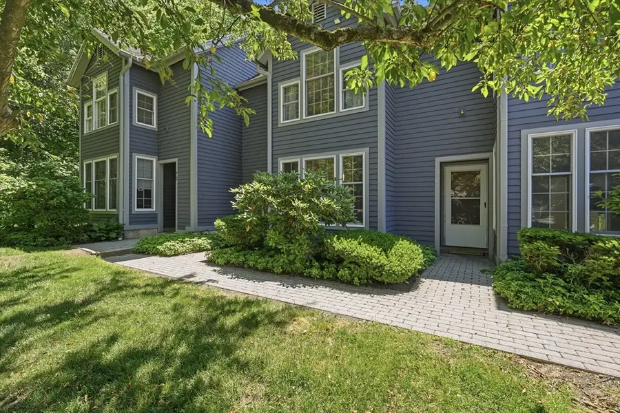 71 Amity Pl #71, Amherst, MA 01002 - #3
