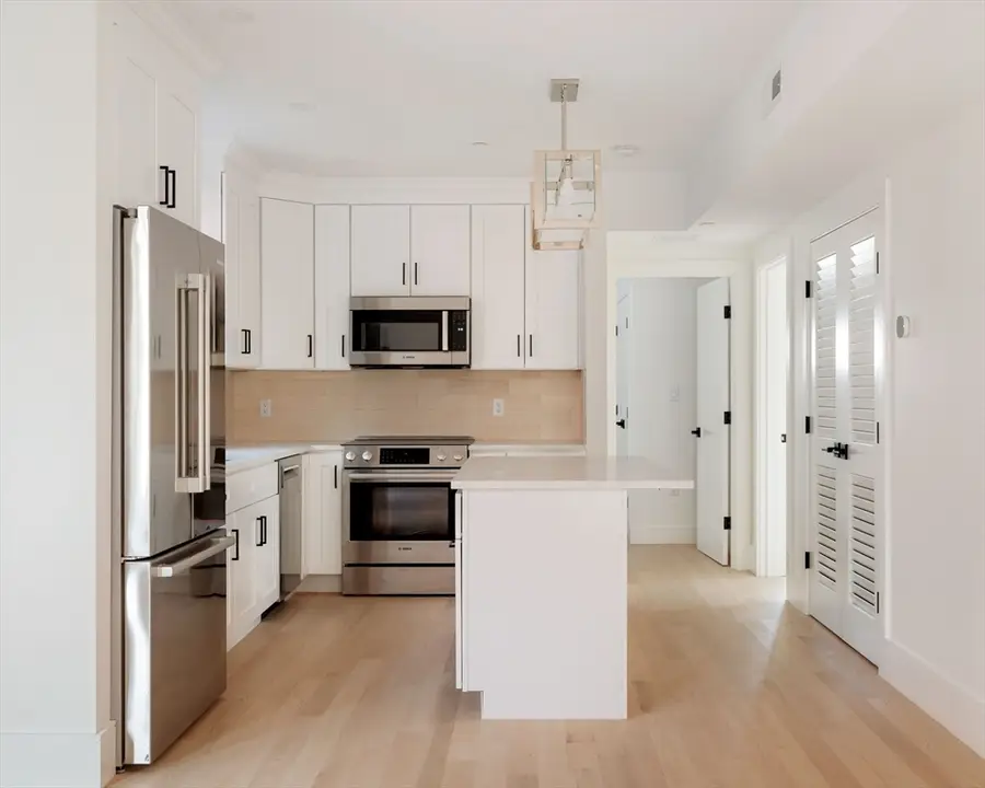 387 Norfolk St #1, Cambridge, MA 02139 - #3