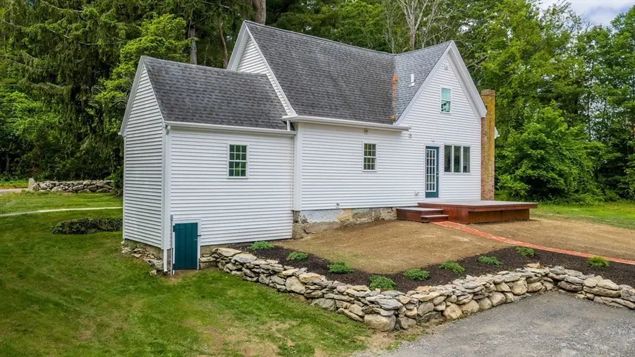 159 County St, Lakeville, MA 02347 - #3