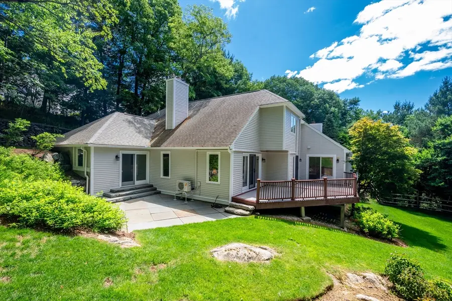 15 Fieldstone Dr, Winchester, MA 01890 - #2