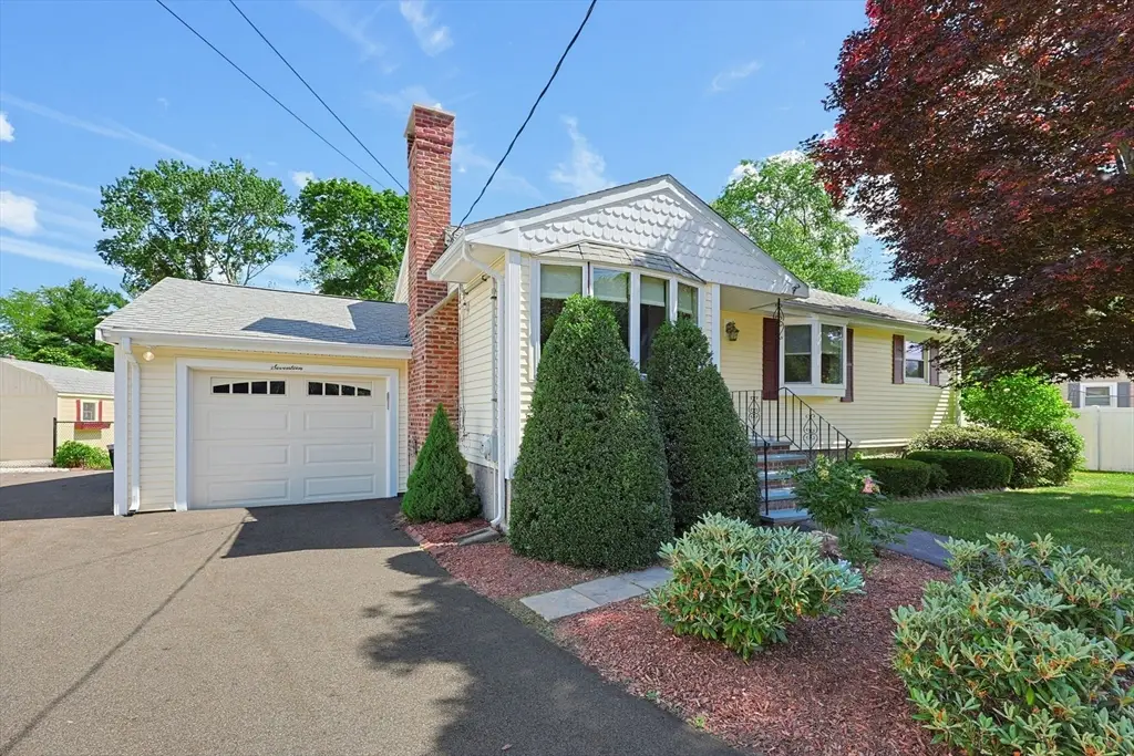 17 W Vanston Rd, Stoughton, MA 02072 - #1