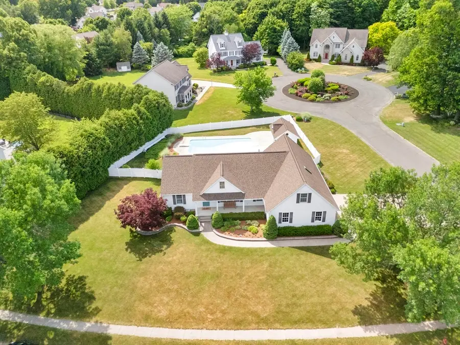 34 Gloria Drive, Westfield, MA 01085 - #2