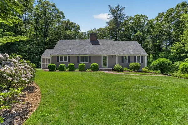 96 Draper Rd, Wayland, MA 01778
