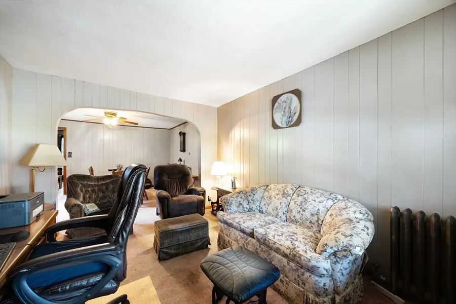 43 Ferry St, Chicopee, MA 01013 - #3