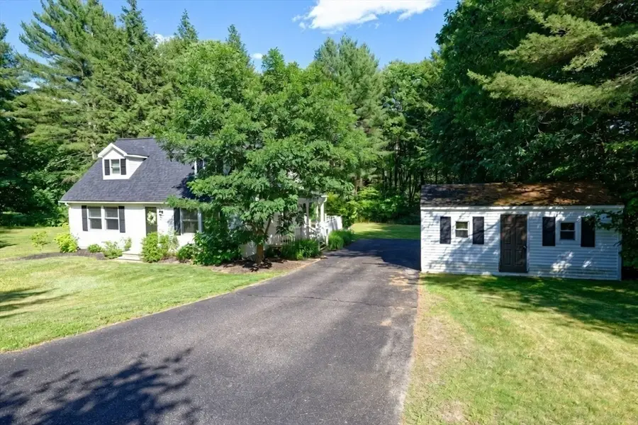 24 Woodland Rd, Uxbridge, MA 01569 - #2