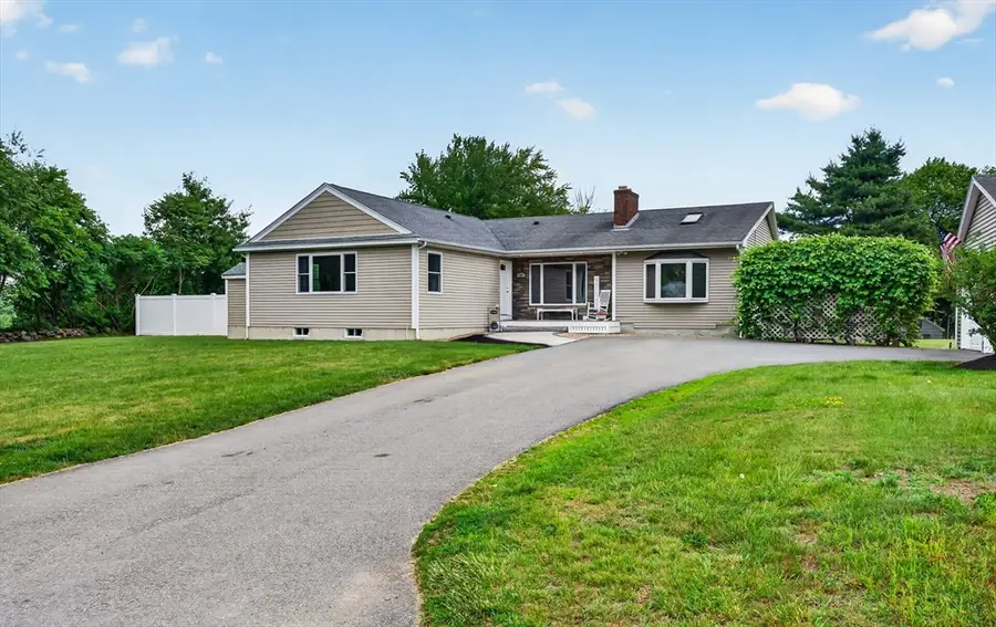 38 Brown Ave, Lunenburg, MA 01462 - #3