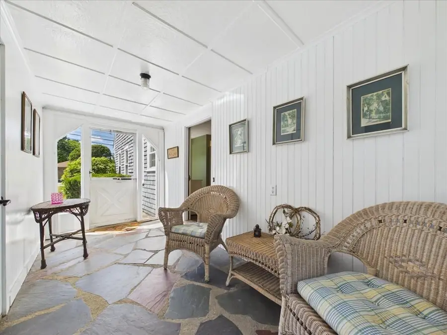627 S Franklin St, Holbrook, MA 02343 - #2