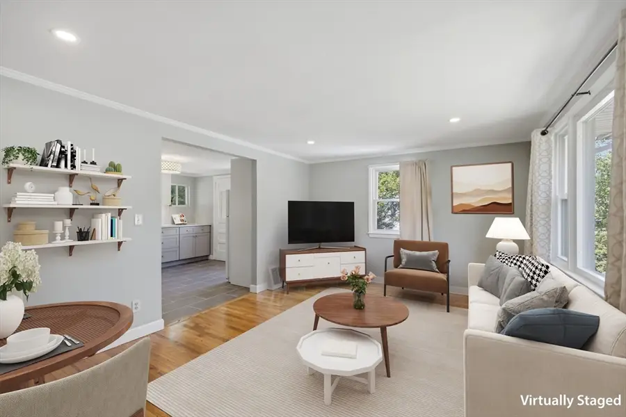 37 Courier St, Weymouth, MA 02190 - #2