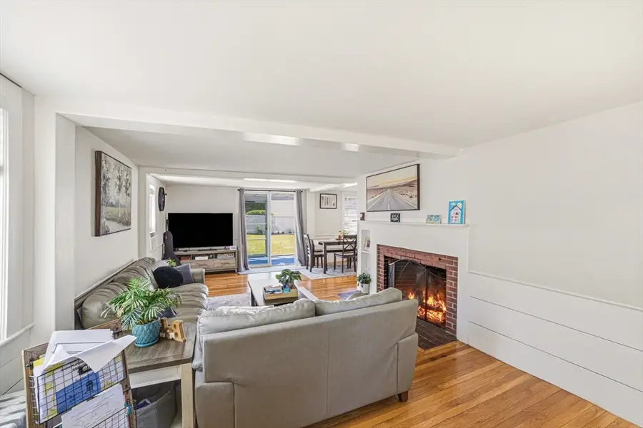 4 Newhall Ave, Saugus, MA 01906 - #3