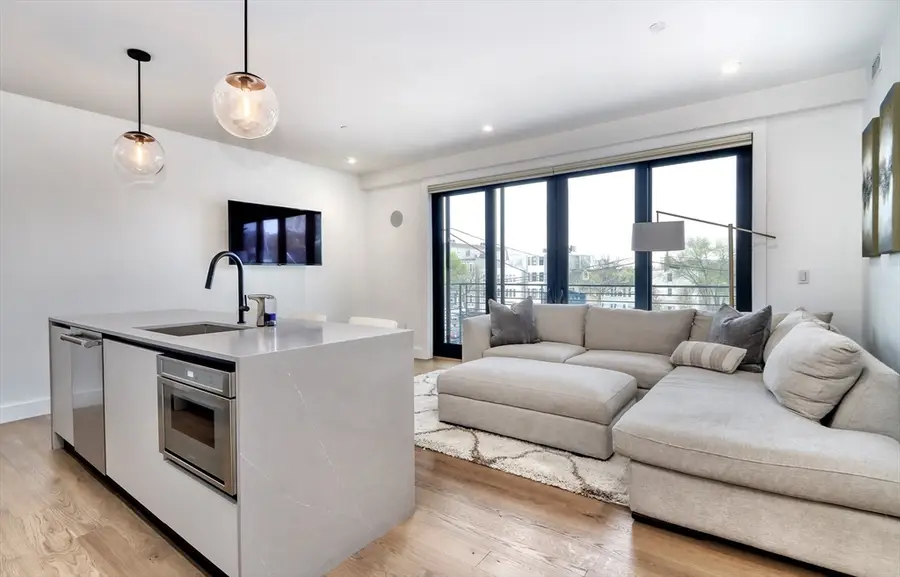 472 West Broadway #204, Boston, MA 02127 - #3