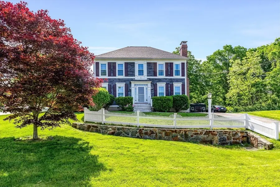 54 Old Merrill St, Amesbury, MA 01913 - #3