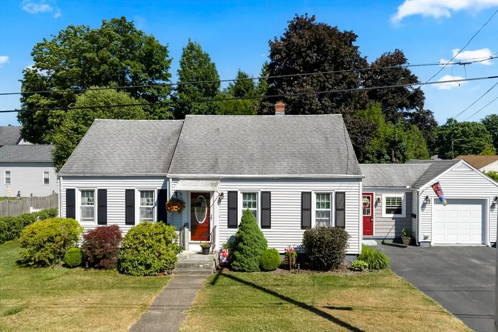 3 Salem St, Palmer, MA 01069 - #1