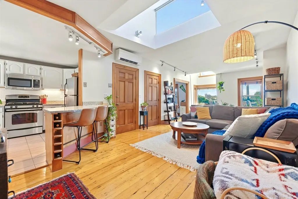 43 Russell St #3, Boston, MA 02129 - #1