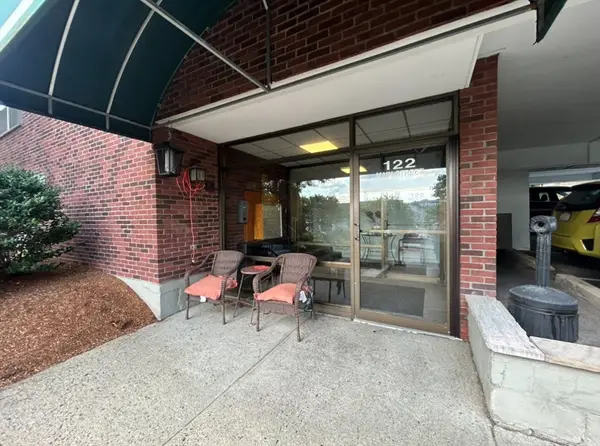 122 Main Street #402, Stoneham, MA 02180