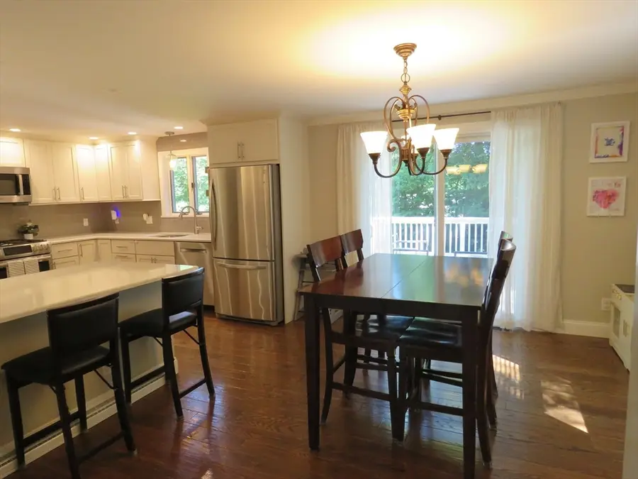 14 Willow St, Stoughton, MA 02072 - #3