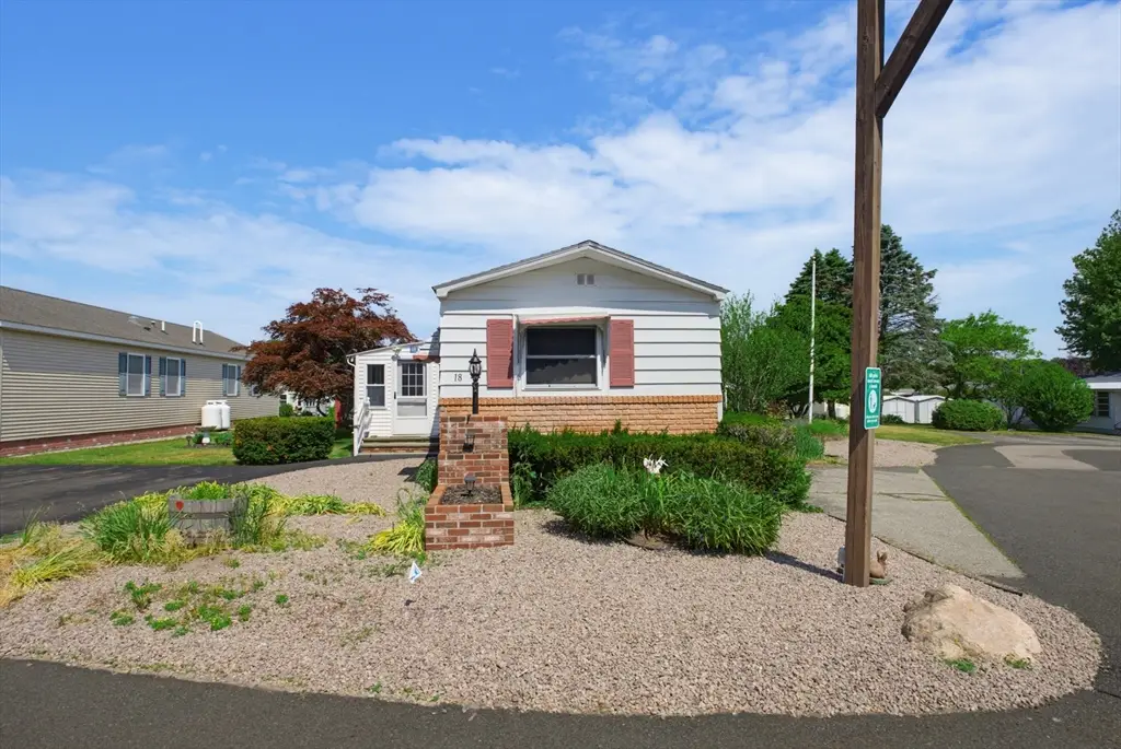 18 Sunset Lane, Plainville, MA 02762 - #1