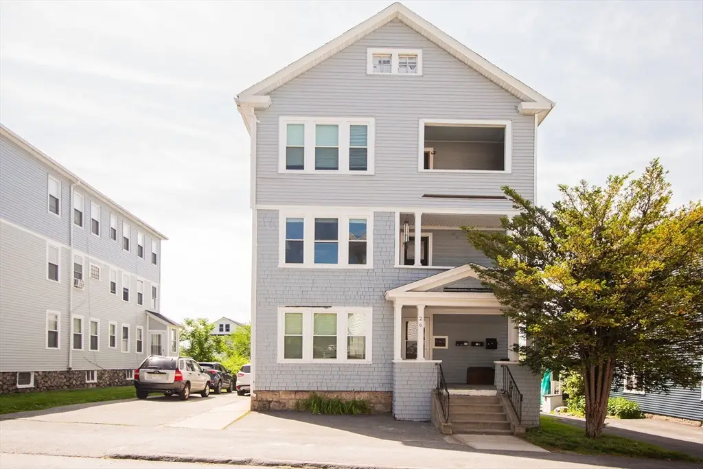 26 Sterling St, Worcester, MA 01610 - #1