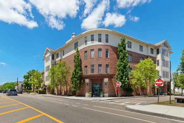 106 Washington St #23, Quincy, MA 02169