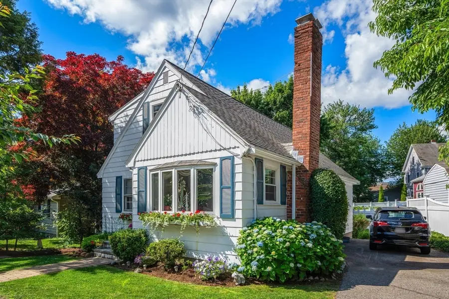 11 Country Rd, Brookline, MA 02467 - #2