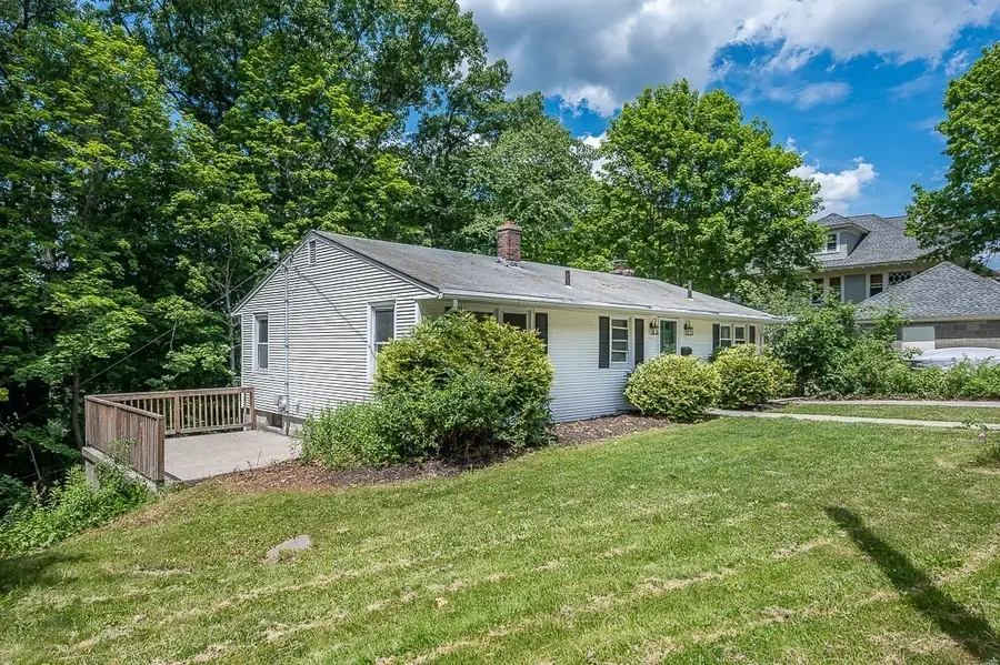 42 Iowa St, Worcester, MA 01602 - #3