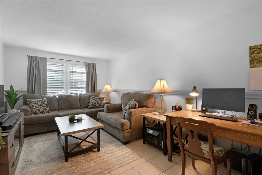 36 Ridgewood Ln #4, Gardner, MA 01440 - #2