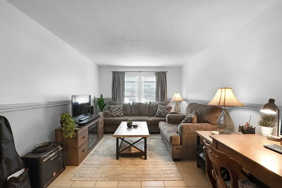 36 Ridgewood Ln #4, Gardner, MA 01440 - #3