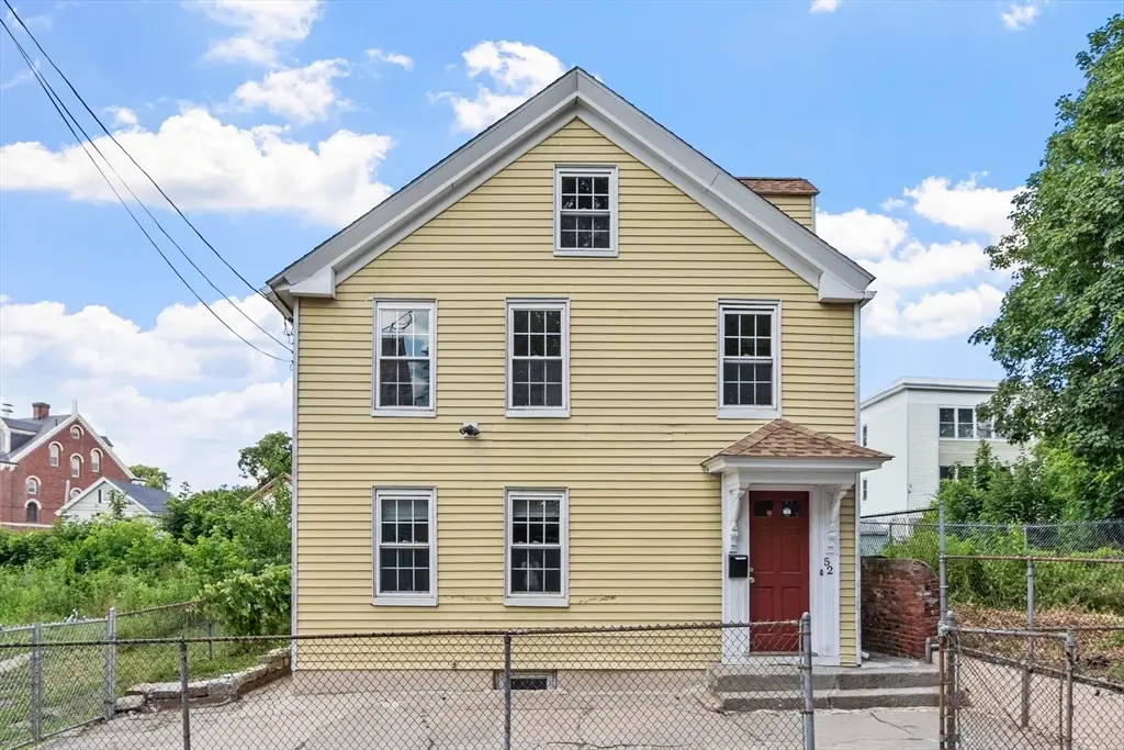 52 Auburn St, Lowell, MA 01852 - #1